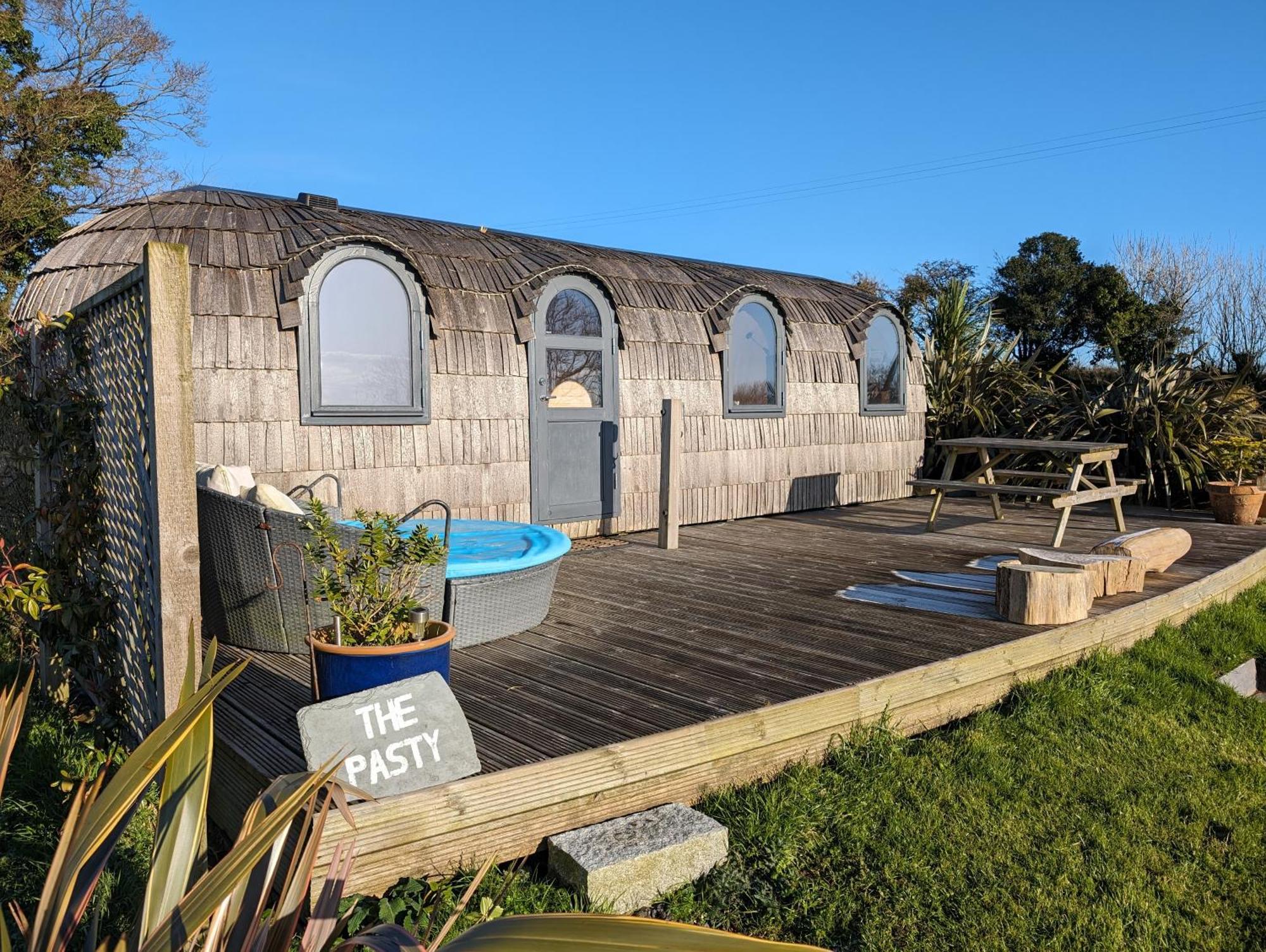 The Pasty - Lydcott Glamping Lägenhet Looe Exteriör bild