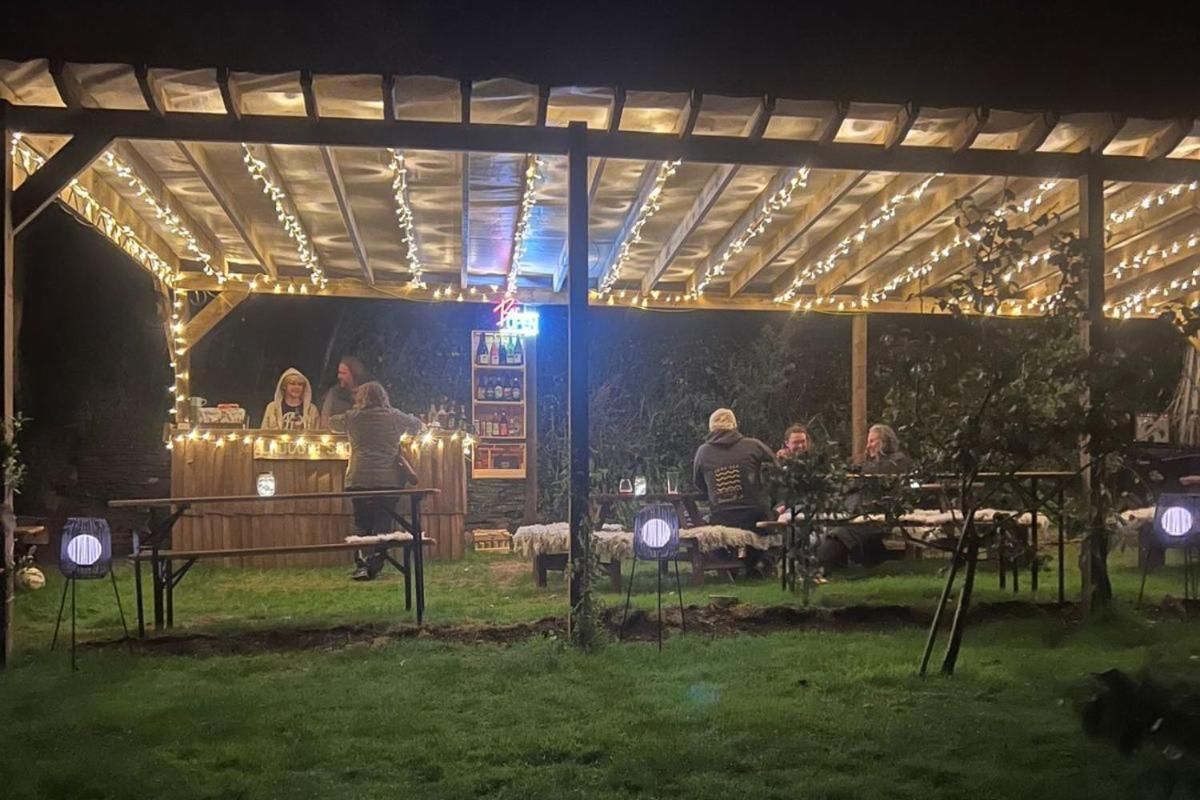 The Pasty - Lydcott Glamping Lägenhet Looe Exteriör bild